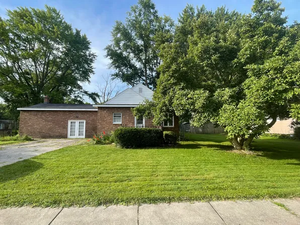 431 Riverside Dr, Watervliet, MI 49098