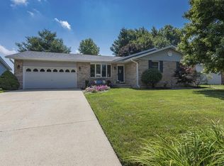 75 Sunset Dr, Highland, IL 62249