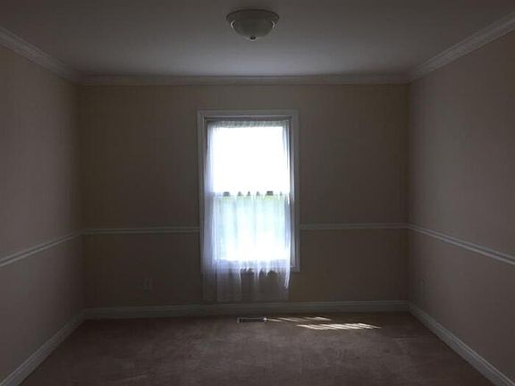 5th image of 18 N Cambridge Dr