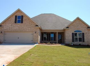 423 Charlotte Dr, Bonaire, GA 31005
