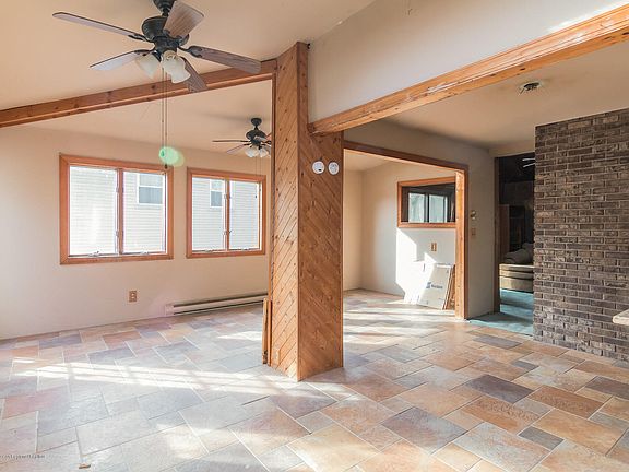 3rd image of 130 Mello Ln