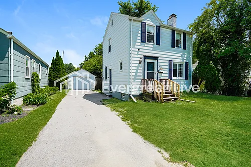 582 Elizabeth Ave Photo 1