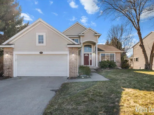975 Dogwood Meadows Dr SE, Ada, MI 49301