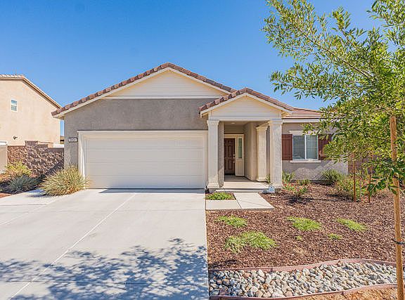 3rd image of 28404 Fressia Dr