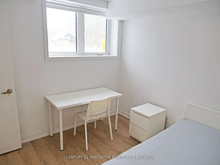 1720 Simcoe St N #16 — Photo 11