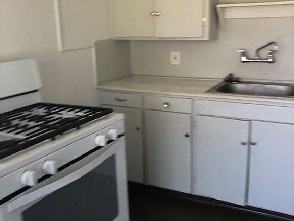 4th image of 1501 N Dixie Blvd #D