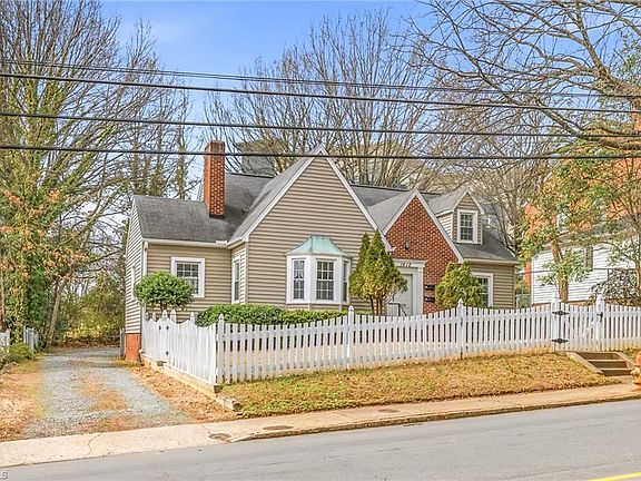 2nd image of 1612 W 1st St