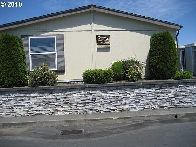1st image of 17401 SE 39th St