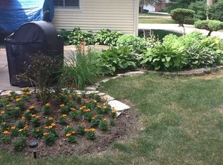 5234 Woodhaven Dr, Flint, MI 48504