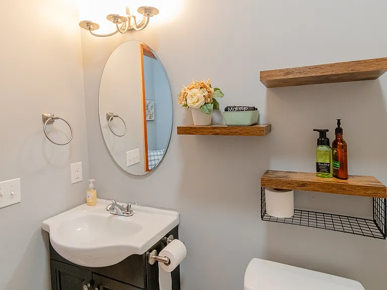 408 E Henry St #408 — Photo 3