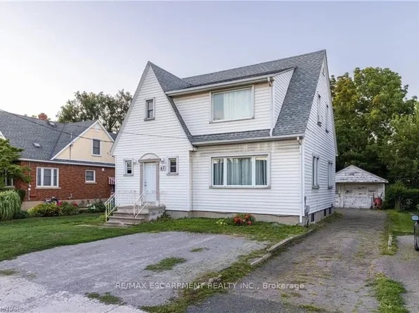 67 McCalla Dr #1, Saint Catharines, ON L2N 1A4