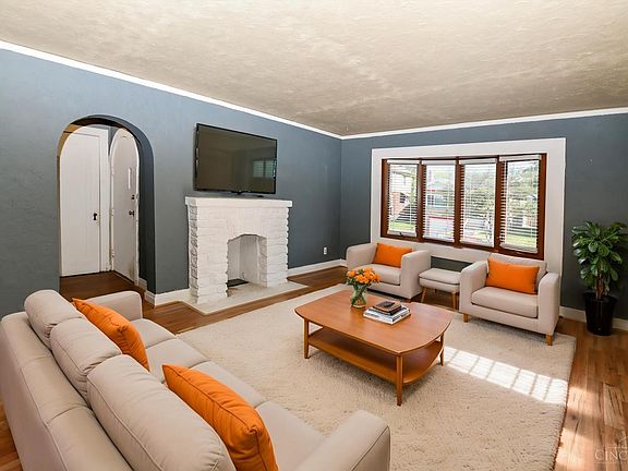 2nd image of 1818 Dalewood Pl