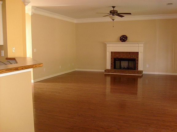 Cozy Family Room/Fireplace