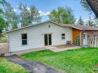 640 W 12th St, Gillette, WY 82716