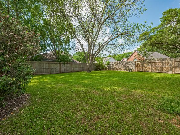1307 Morton League Rd, Richmond, TX 77406