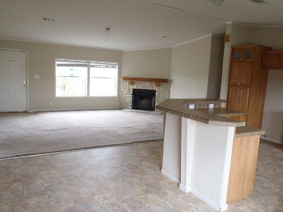 3rd image of 2715 Cedar Ct