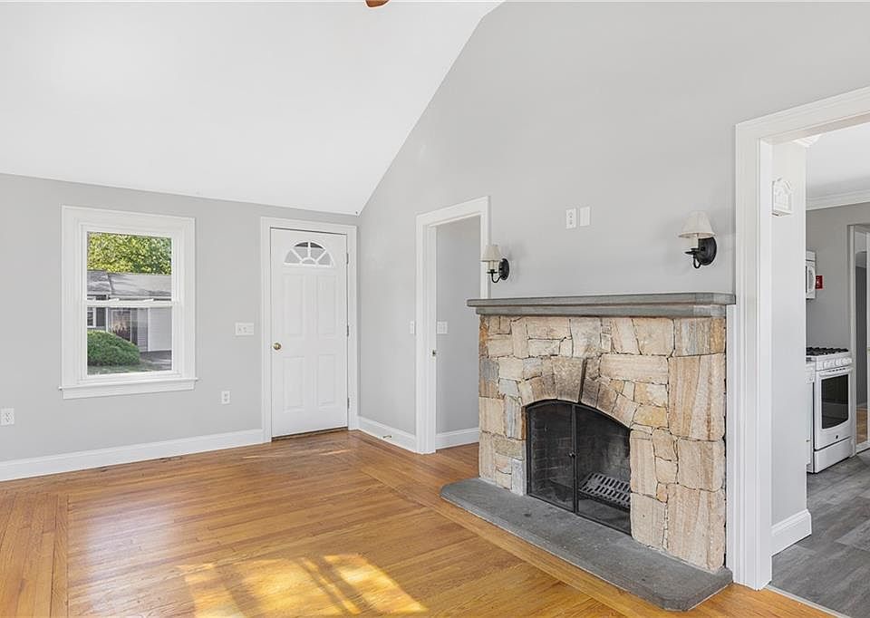 214 Madison St, Warwick, RI 02888 Zillow