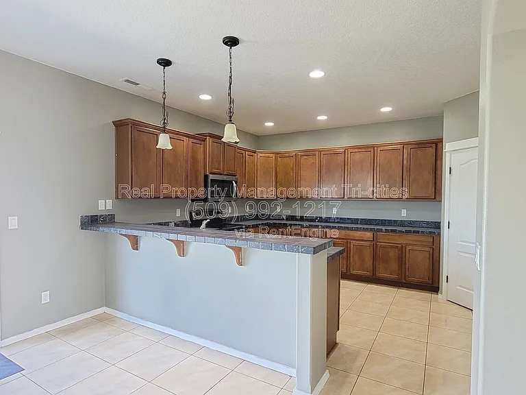5017 Laredo Dr — Photo 5