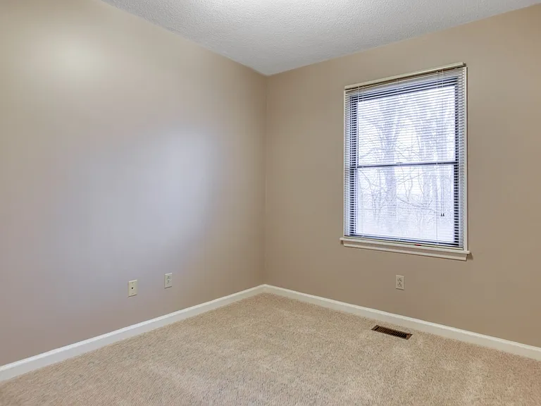 179 Franklin Parke Ct — Photo 12