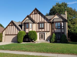 2333 Hidden Trail Dr, Sterling Heights, MI