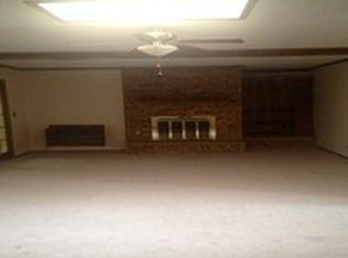 1922 Utah St, Perryton, TX 79070