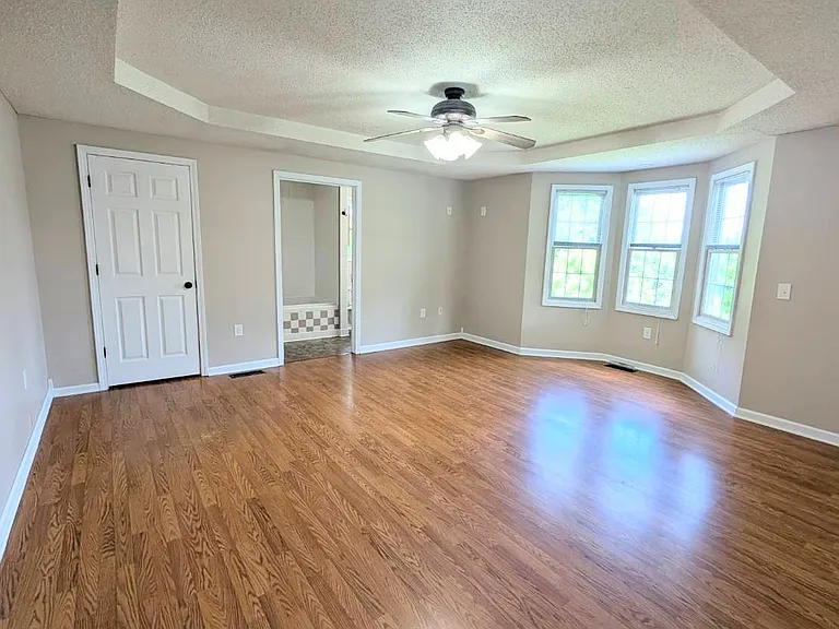 358 Henson Ln — Photo 10