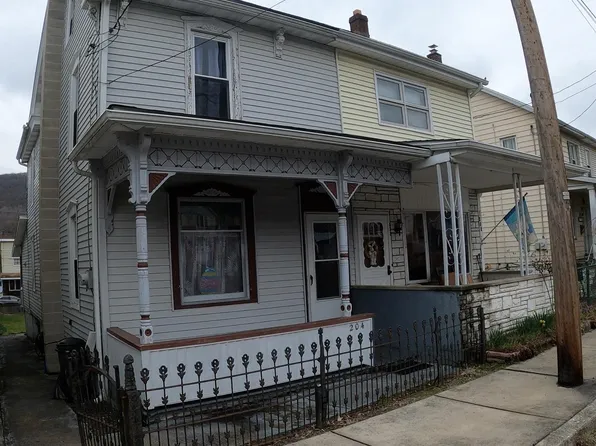 204 W Coal St, Nesquehoning, PA 18240