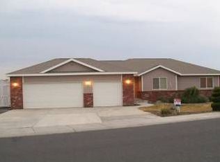 906 Camas Pl, Moses Lake, WA 98837