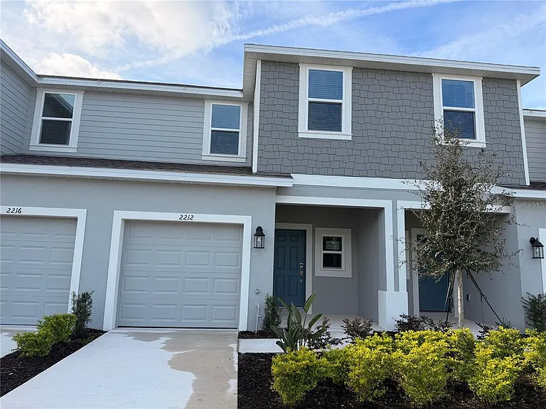 2212 Portrait St — Photo 1
