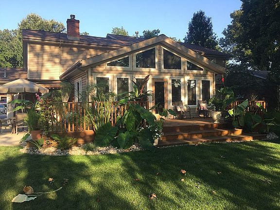 5th image of 547 Fenway Dr
