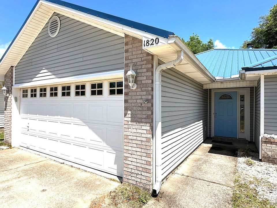 1st image of 1820 Brick Cir