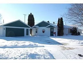 139 Friendship St photo 1