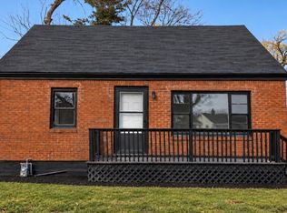 92 Sharon Pkwy, Buffalo, NY 14218