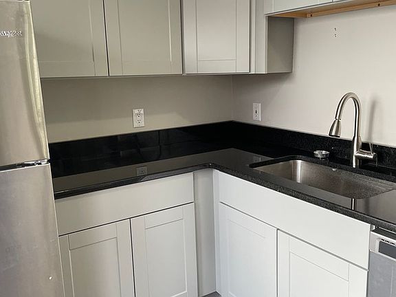 4th image of 2215 W 14th St #1
