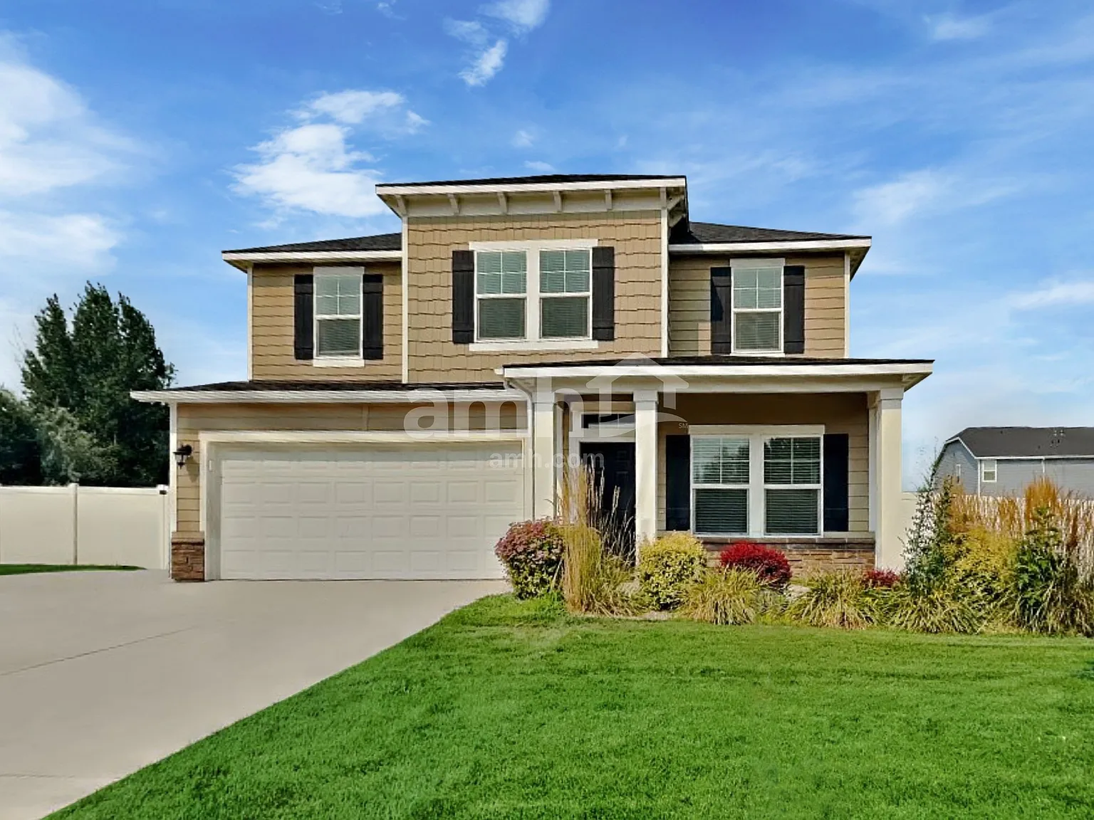 4 bed, 2.5 bath, 2348 sqft, $2,650 — Photo 1