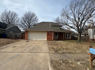 3608 S Dogwood Ave W, Broken Arrow, OK 74011