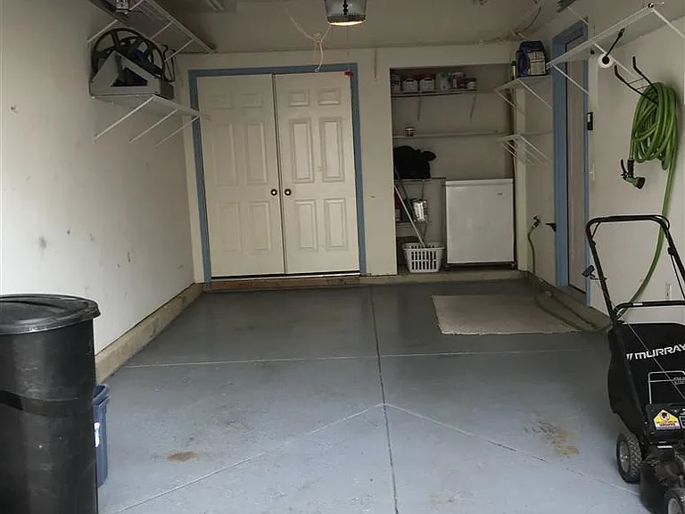 7507 Lamoyne Ct — Photo 6