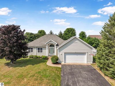 5104 S Liberty Dr, Traverse City, MI, 49685