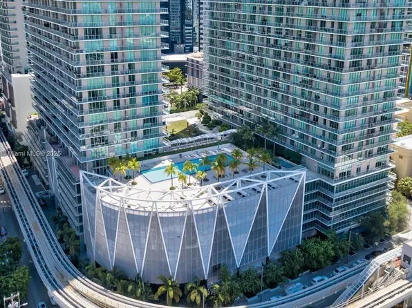 79 SW 12th St, Miami, FL