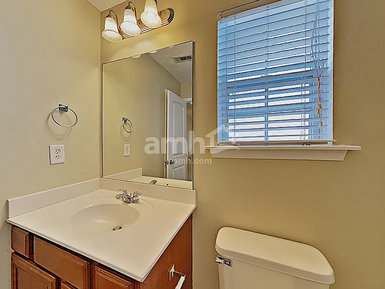 105 Tulip Grove Point — Photo 13