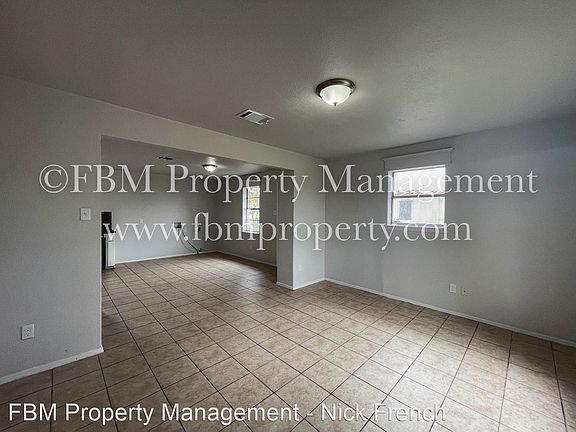 3rd image of 402 Main St