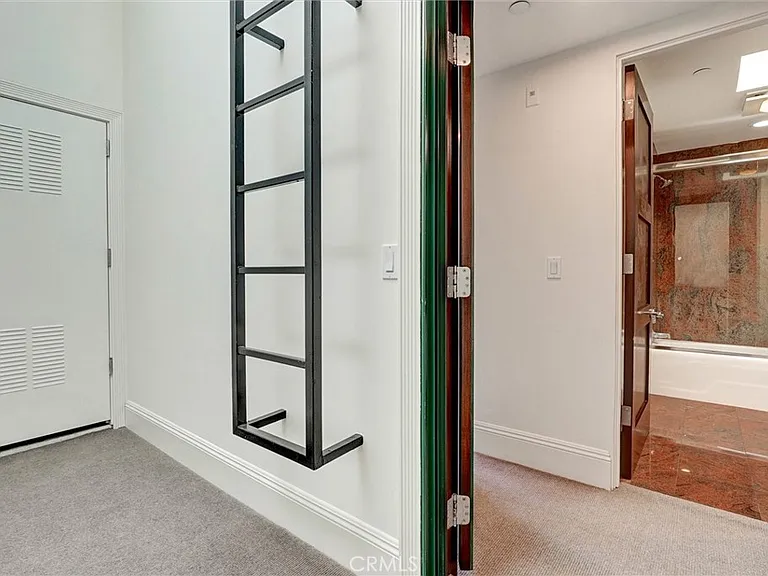 2323 S Beverly Glen Blvd #8 — Photo 33