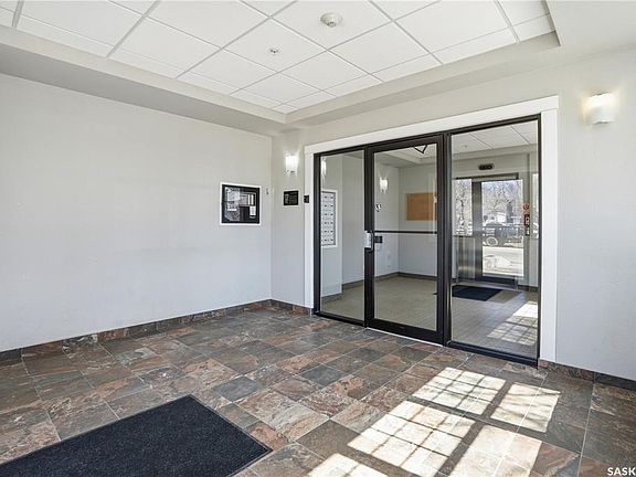 3rd image of UNIT 206-2255 ANGUS STREET