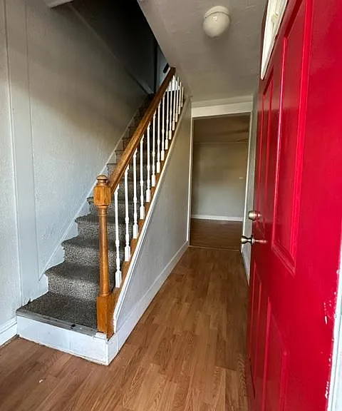 728 E Fremont St — Photo 3