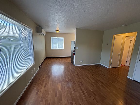 3rd image of 8222 N Edison St