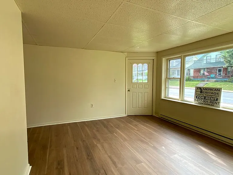 237 E Jackson St — Photo 5