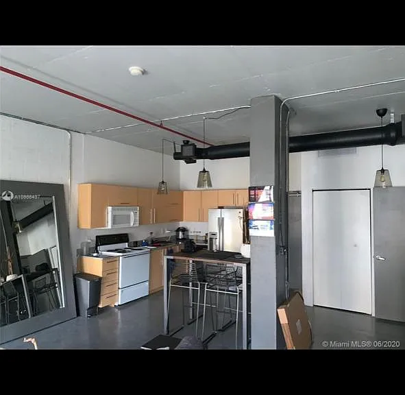 444 NE 30th St #51 — Photo 10