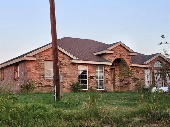 244 County Road 4027, Lott, TX 76656