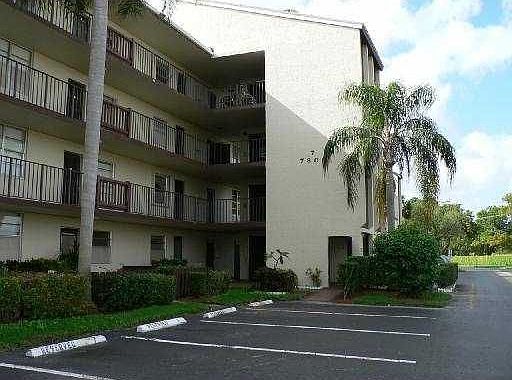 3rd image of 7800 NW 18th St APT 303