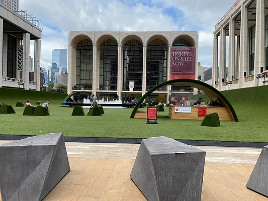 Sold by R New York | media 8
